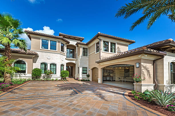 Best Custom Driveway Design and Paving in Fellsmere, FL